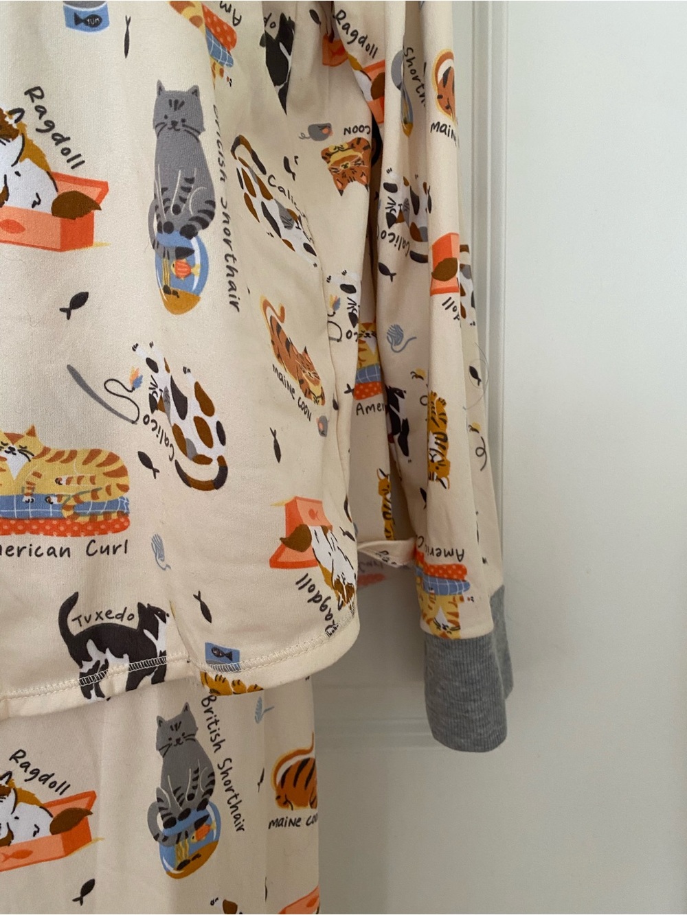 NEW CUDDLDUDS 2 PIECE FLEECE PAJAMA JOGGER SET CAT BREED PRINT NOVELTY CAT LOVER - Picture 3 of 7